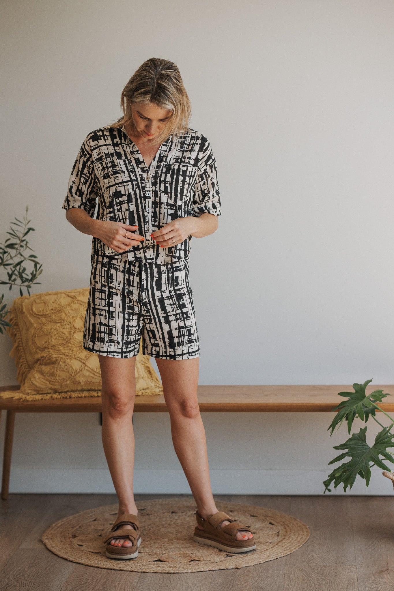 Just Be Shorts - Black & White