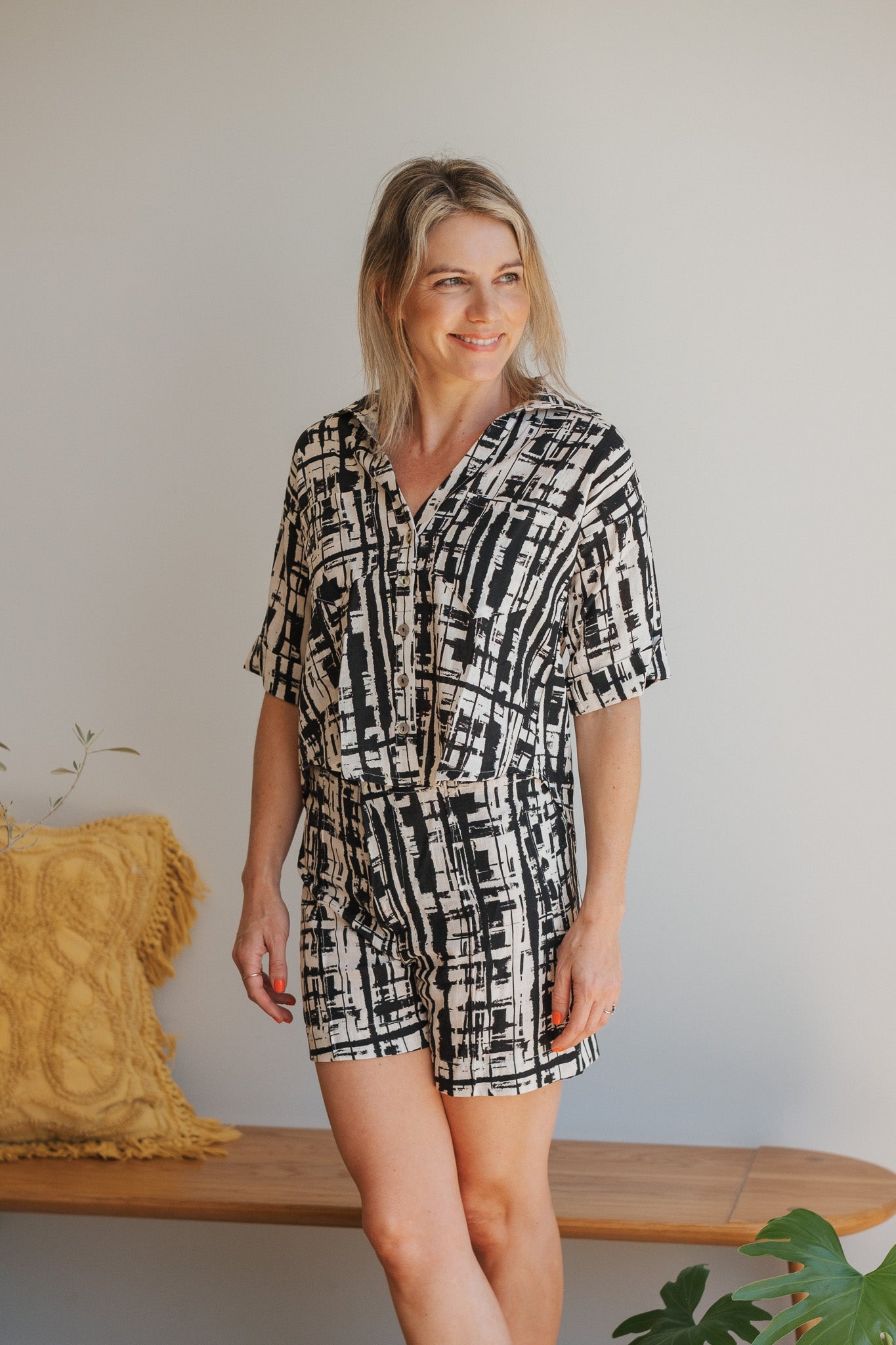 Just Be Shorts - Black & White