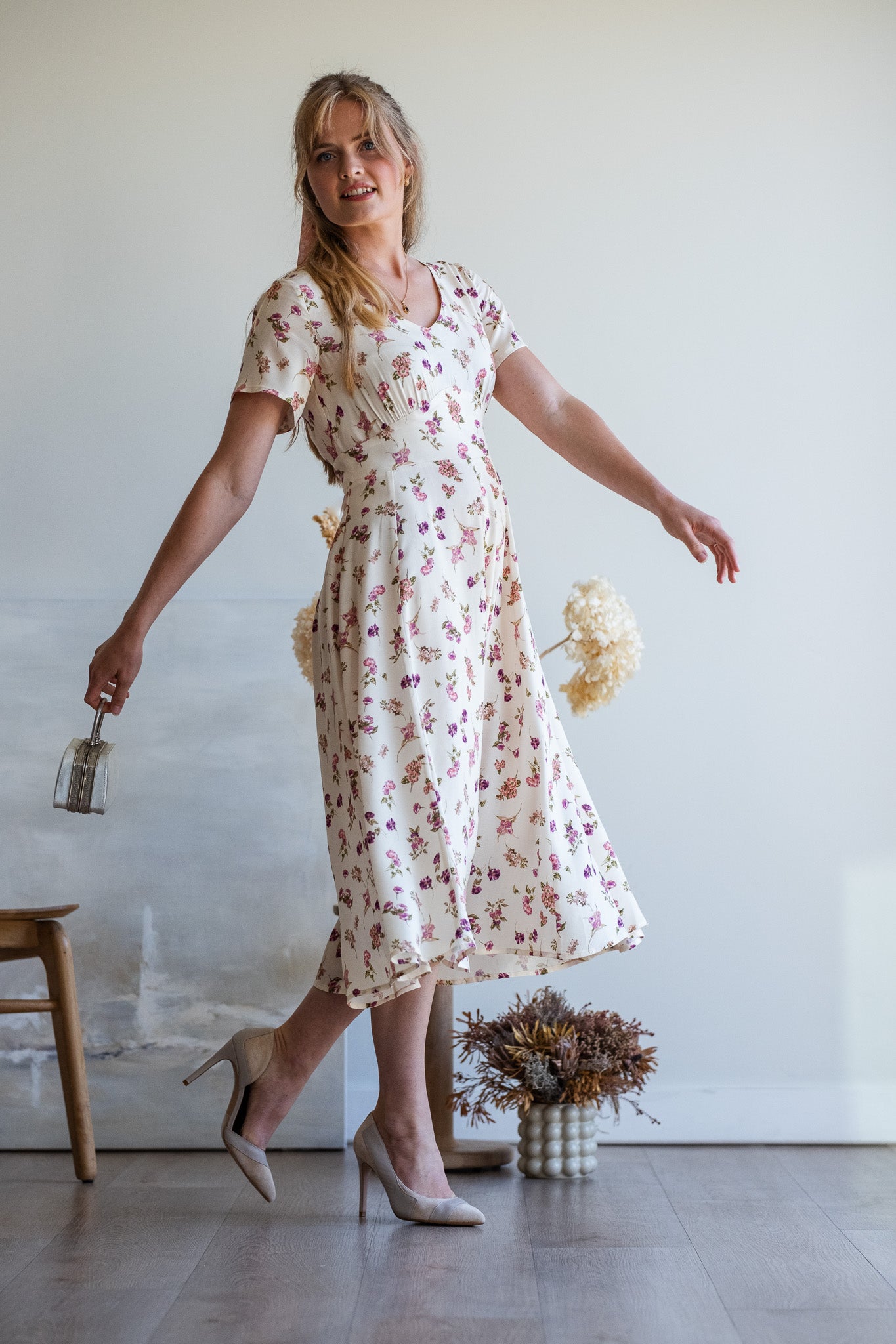 Vintage Lady - Pink & Ivory