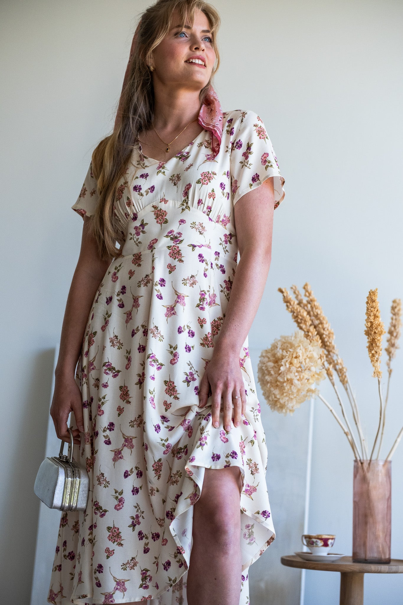 Vintage Lady - Pink & Ivory