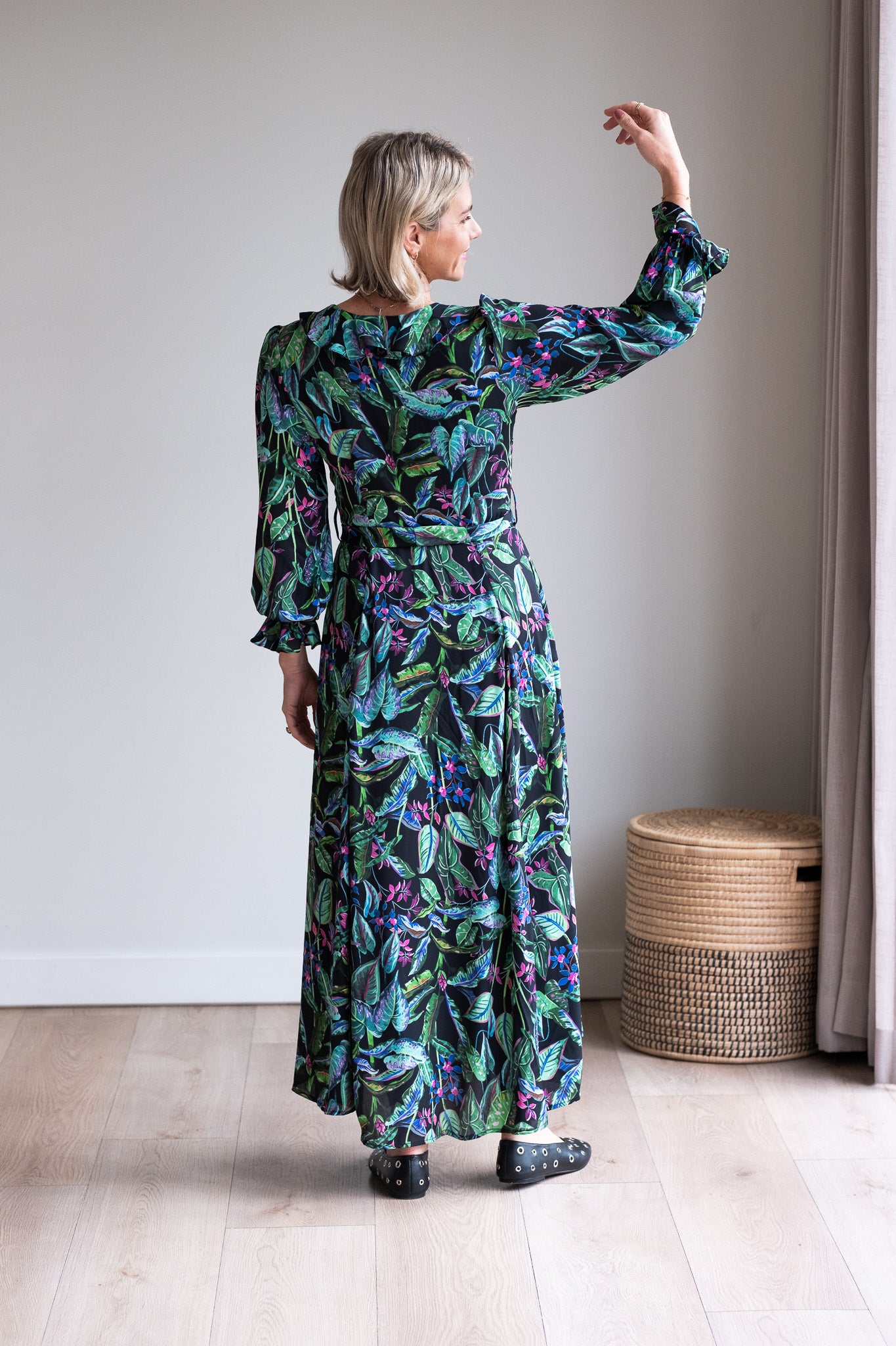 La Vie Est Belle Exclusive Dress