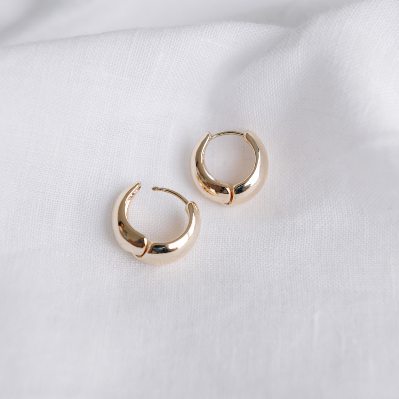 Chunky Plain Gold Hoops