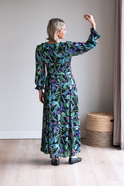 La Vie Est Belle Exclusive Dress