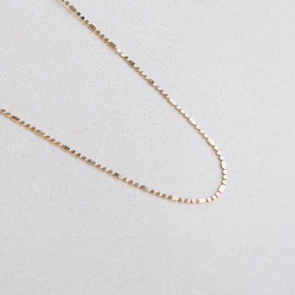 Minimalist Dotted Chain